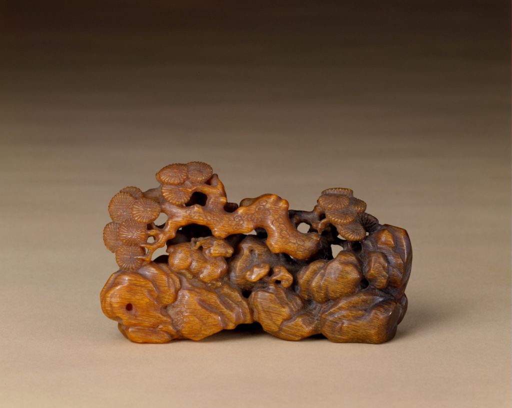 图片[1]-Rhinoceros horn carved pine deer pen holder-China Archive